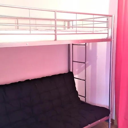 Au Rez-de-chaussee Avec Parking, Animaux Admis - Fr-1-504-581