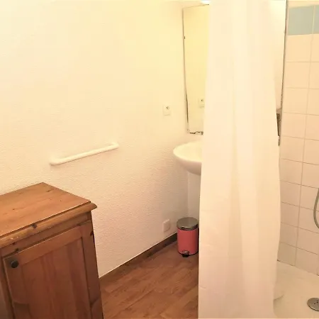 Au Rez-de-chaussee Avec Parking, Animaux Admis - Fr-1-504-581 Apartment